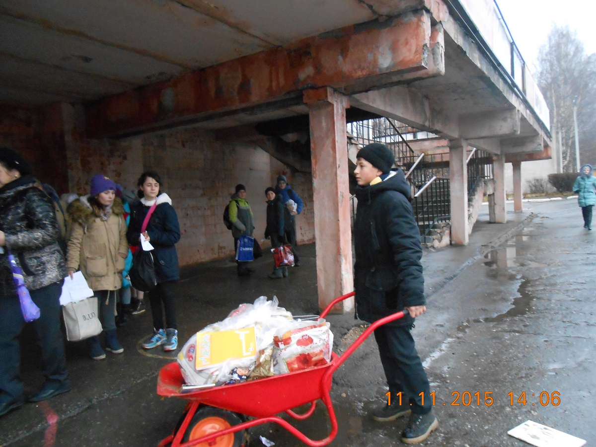 В Октябрьском районе прошла акция «Сдай макулатуру - Спаси дерево!»