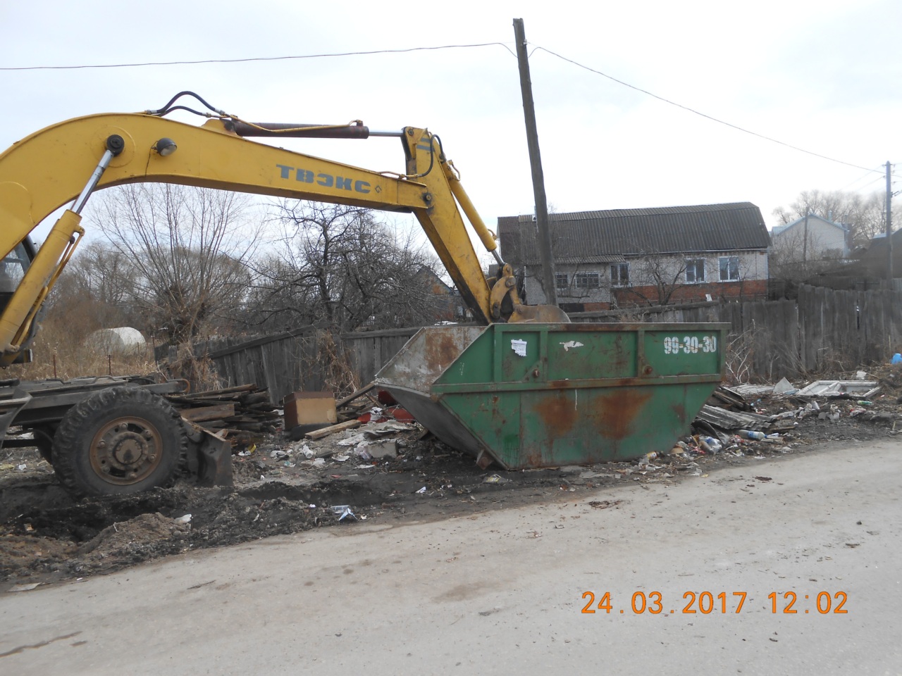 Продолжается ликвидация свалок в Советском районе