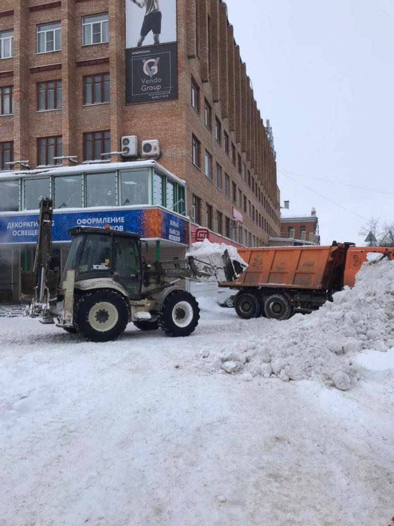 Торговые центры и магазины приводят в порядок прилегающие территории 18.01.2021