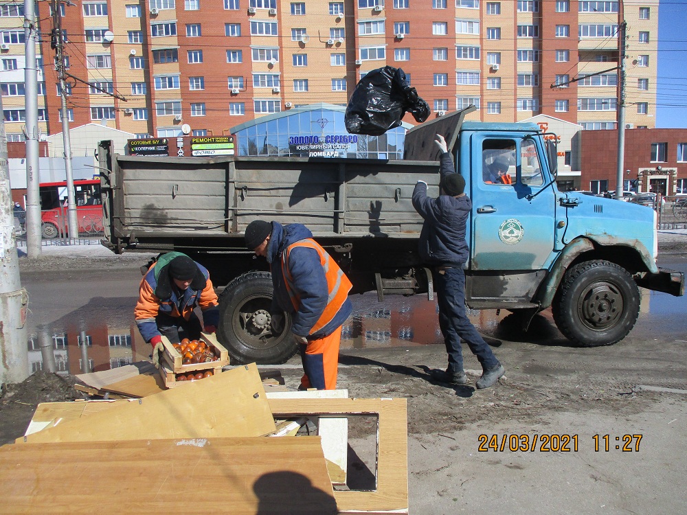 В Октябрьском районе провели контрольные рейдовые мероприятия по пресечению незаконной торговли