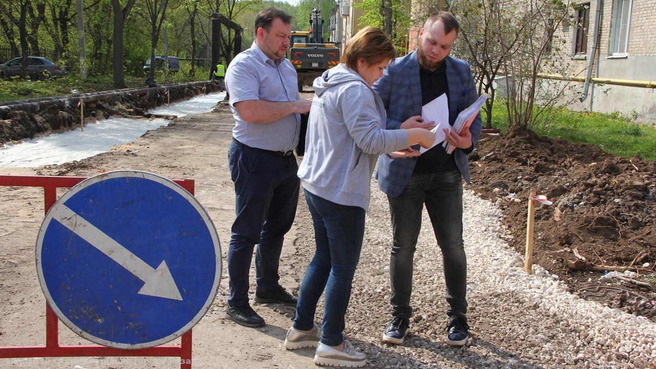 Продолжается ремонт дороги в поселках Качево и Мордасово