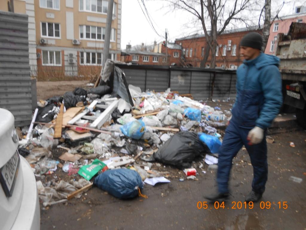 В Советском районе организованы работы по ликвидации свалки на улице Право-Лыбедская