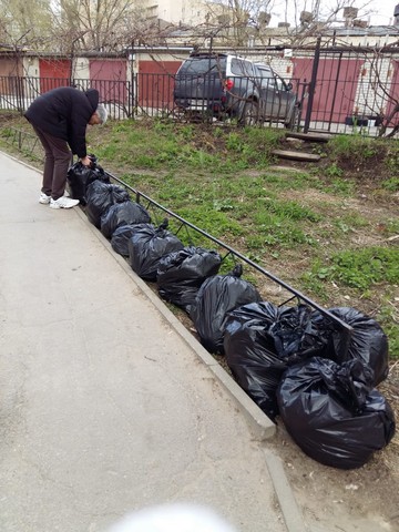 В Московском районе состоялся субботник с участием представителей структурных подразделений администрации города Рязани  04.05.2022