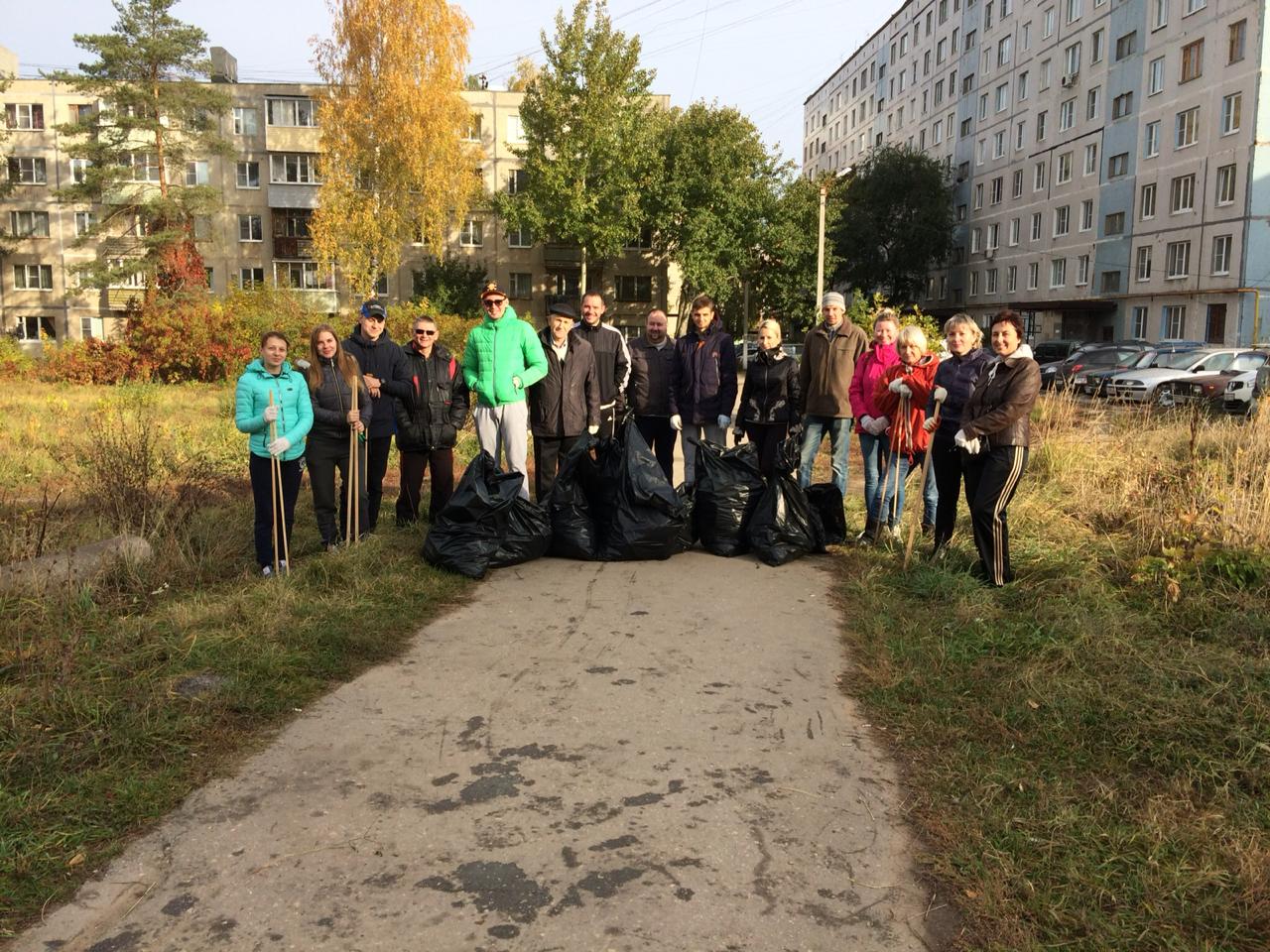 В Железнодорожном районе продолжается благоустройство территории