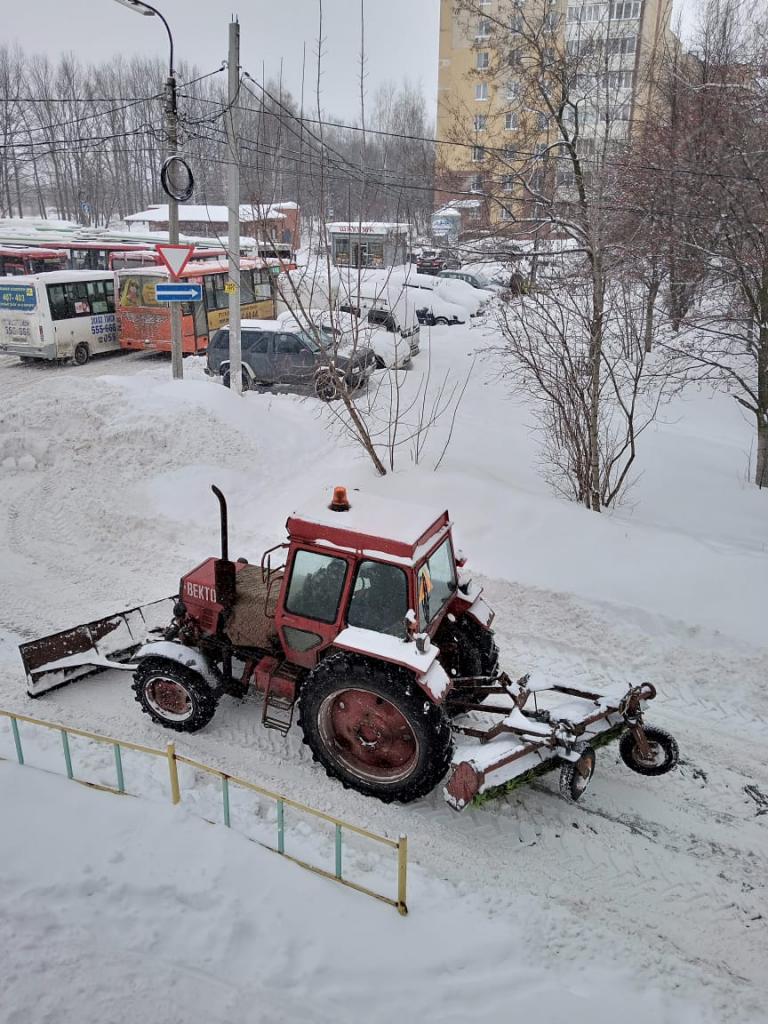 Об уборке территории Октябрьского района