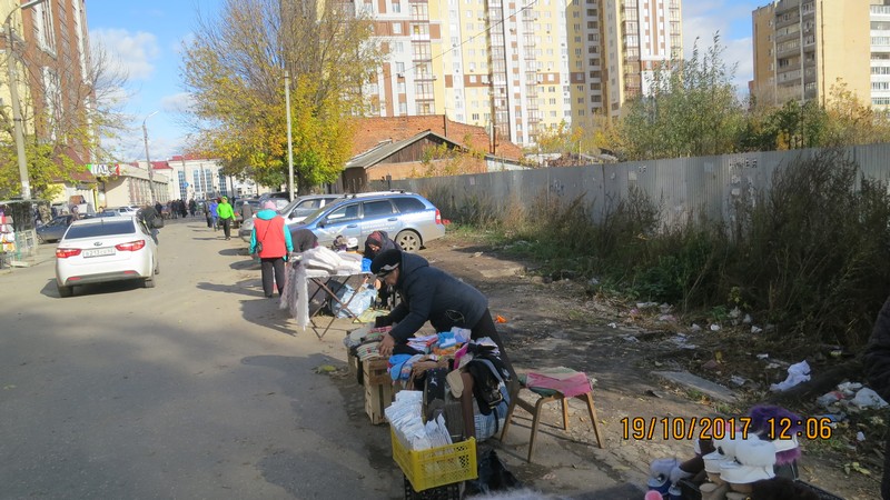 Проведены рейды по пресечению несанкционированной торговли по ул. Малое шоссе