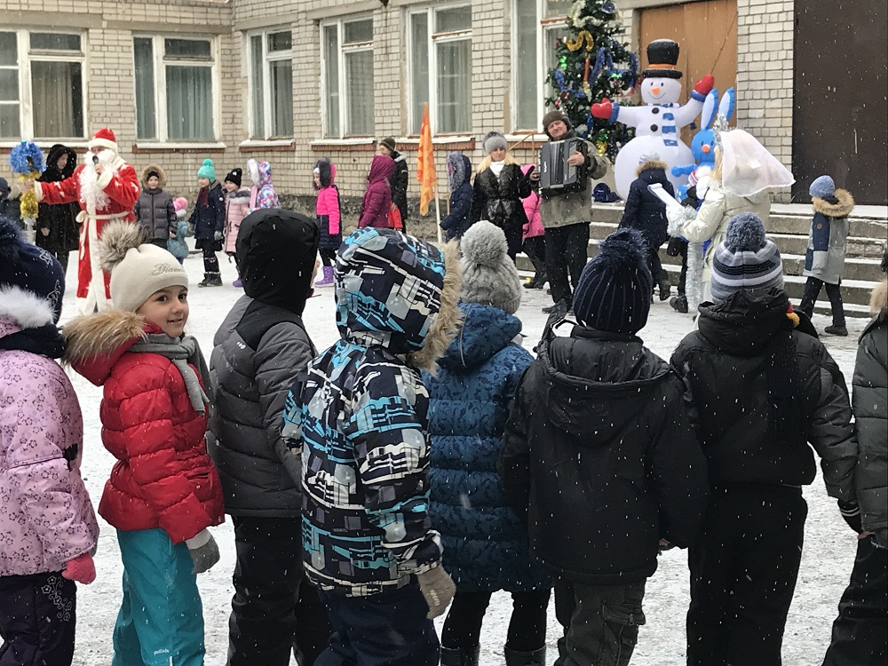 В Октябрьском районе продолжаются рождественские гуляния