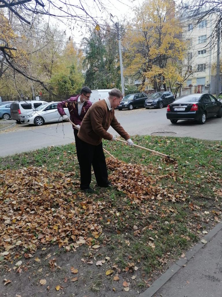 Об уборке территории Октябрьского района