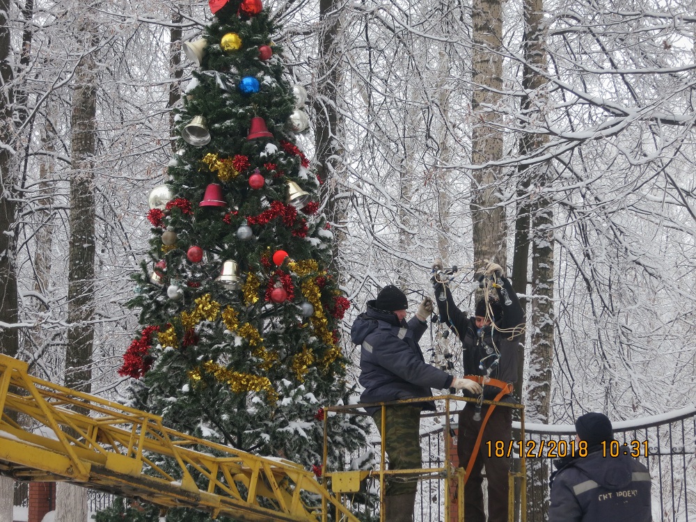 В Октябрьском районе ведется подготовка к Новогодним мероприятиям