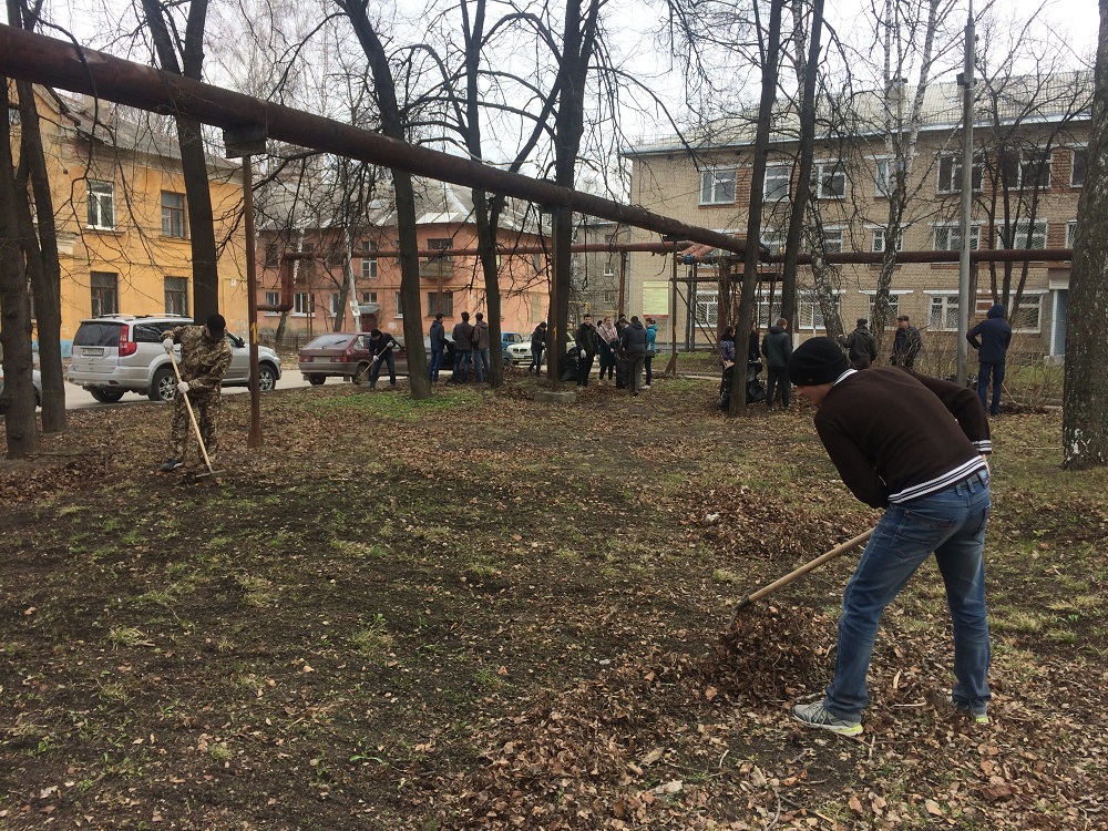 Префектура Октябрьского района приняла участие в общегородском субботнике