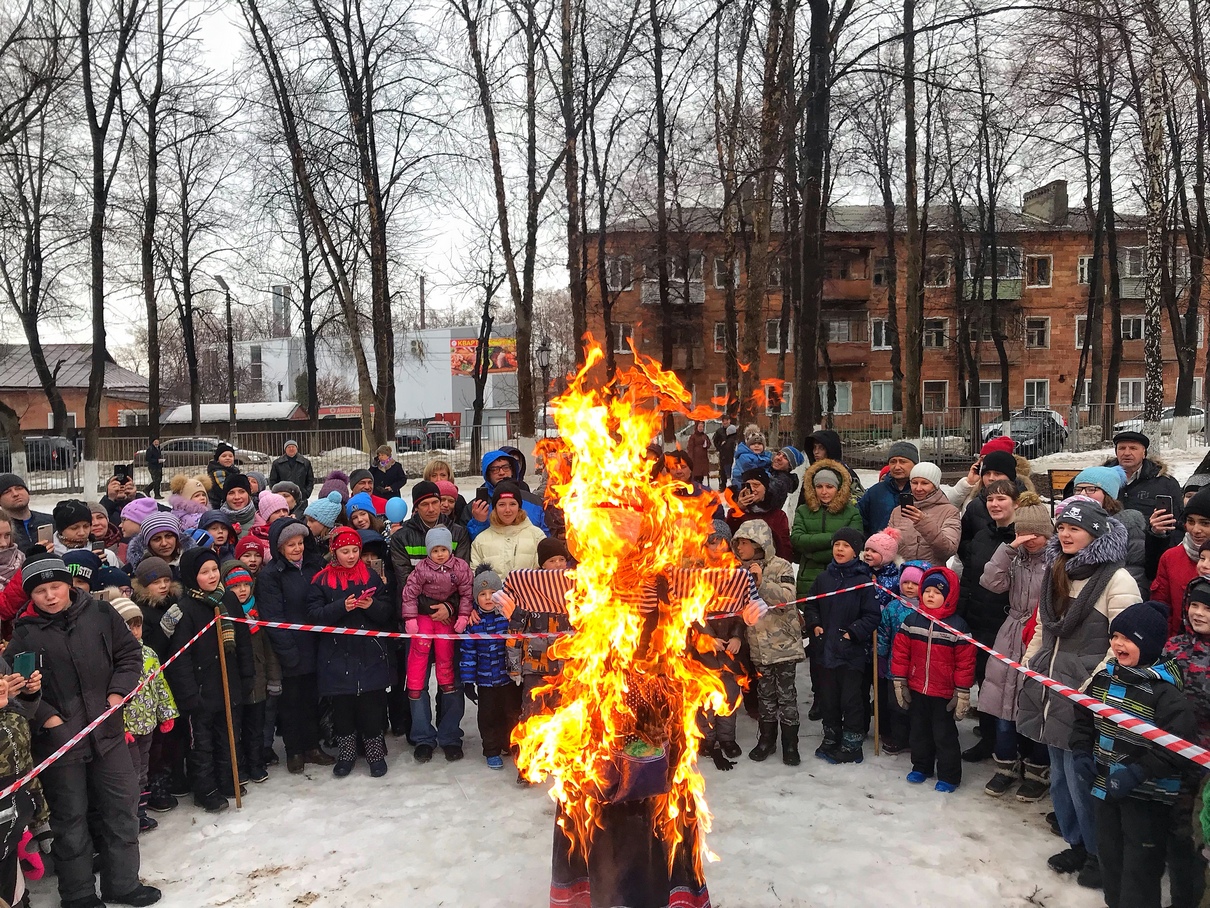 В Железнодорожном районе отпраздновали "Масленицу"