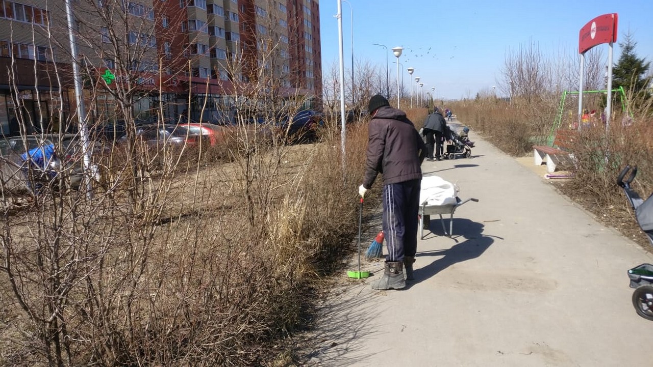 Проведение весеннего месячника по благоустройству и санитарной очистки Московского района 13.04.2021