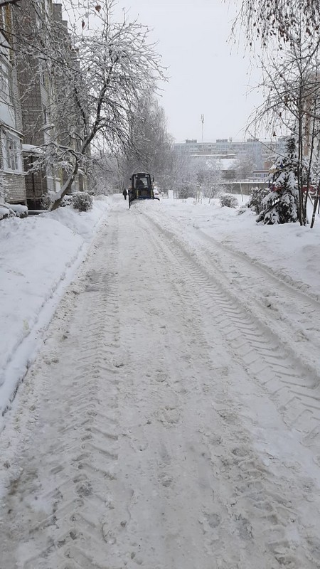 Расчистка от снега дворовых территорий Московского района 05.02.2021