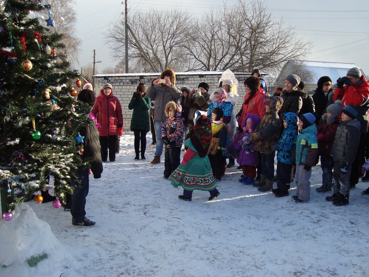 В поселке Семчино прошел новогодний праздник 29.12.2015