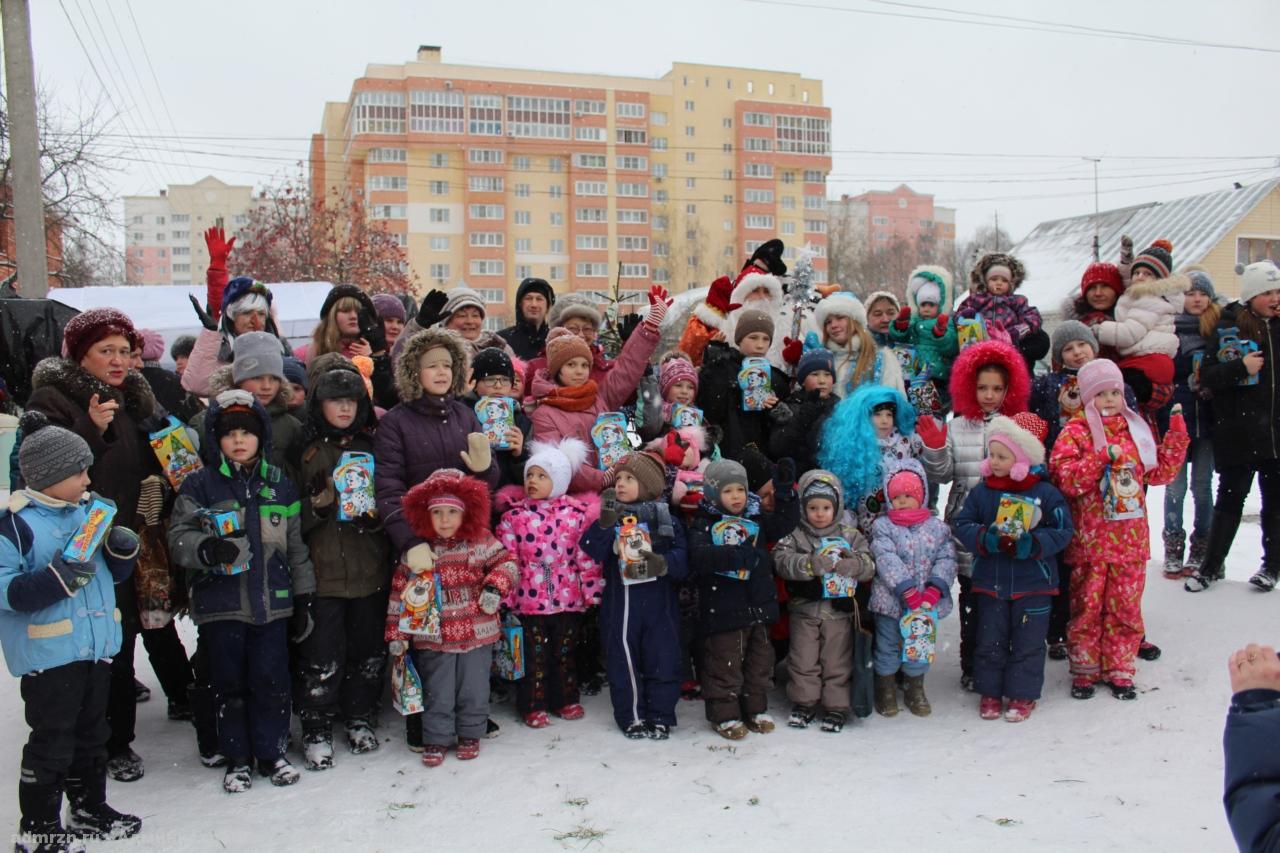 В ТОСах Рязани продолжаются новогодние праздники двора