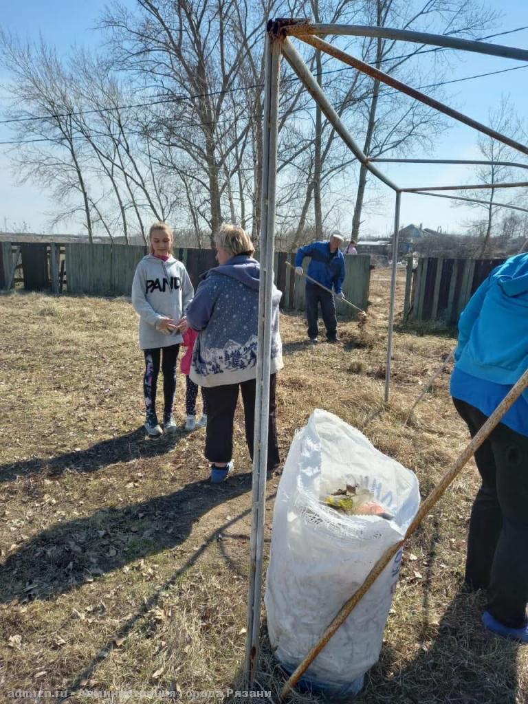 «Формирование комфортной городской среды»: на субботниках активисты обсудили вопросы рейтингового голосования