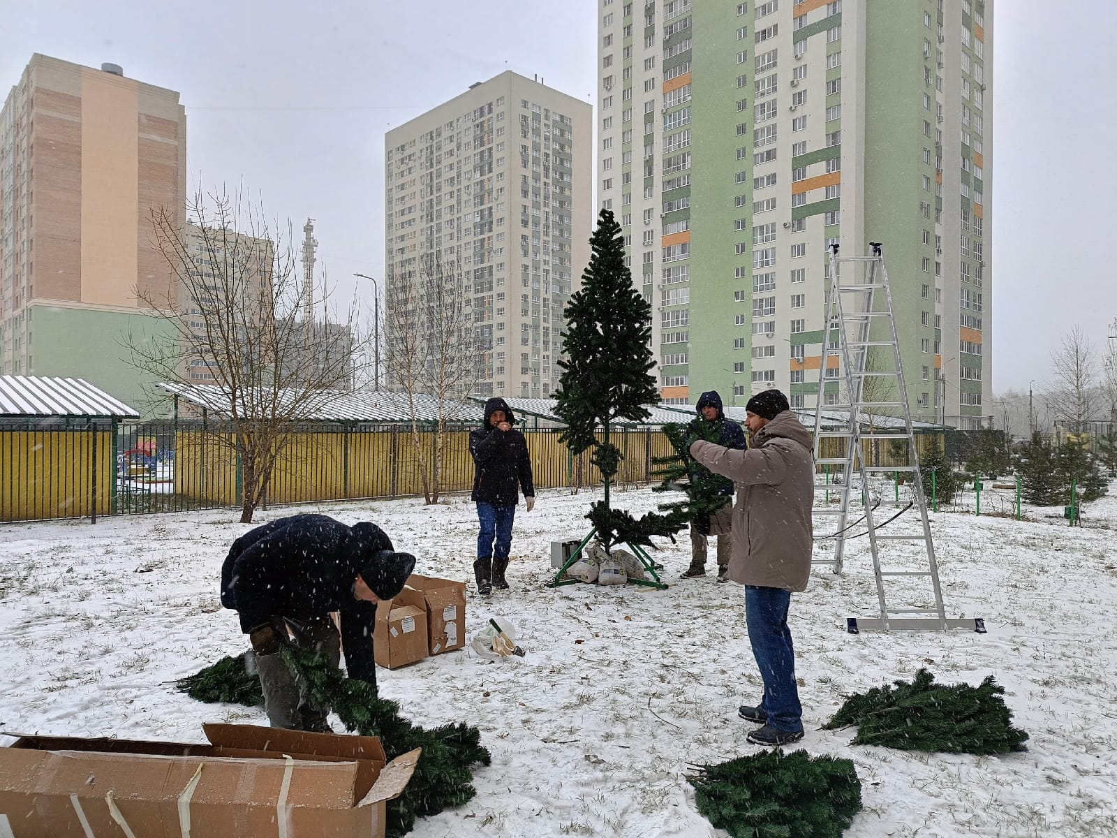 Активисты рязанских ТОСов украшают городские территории