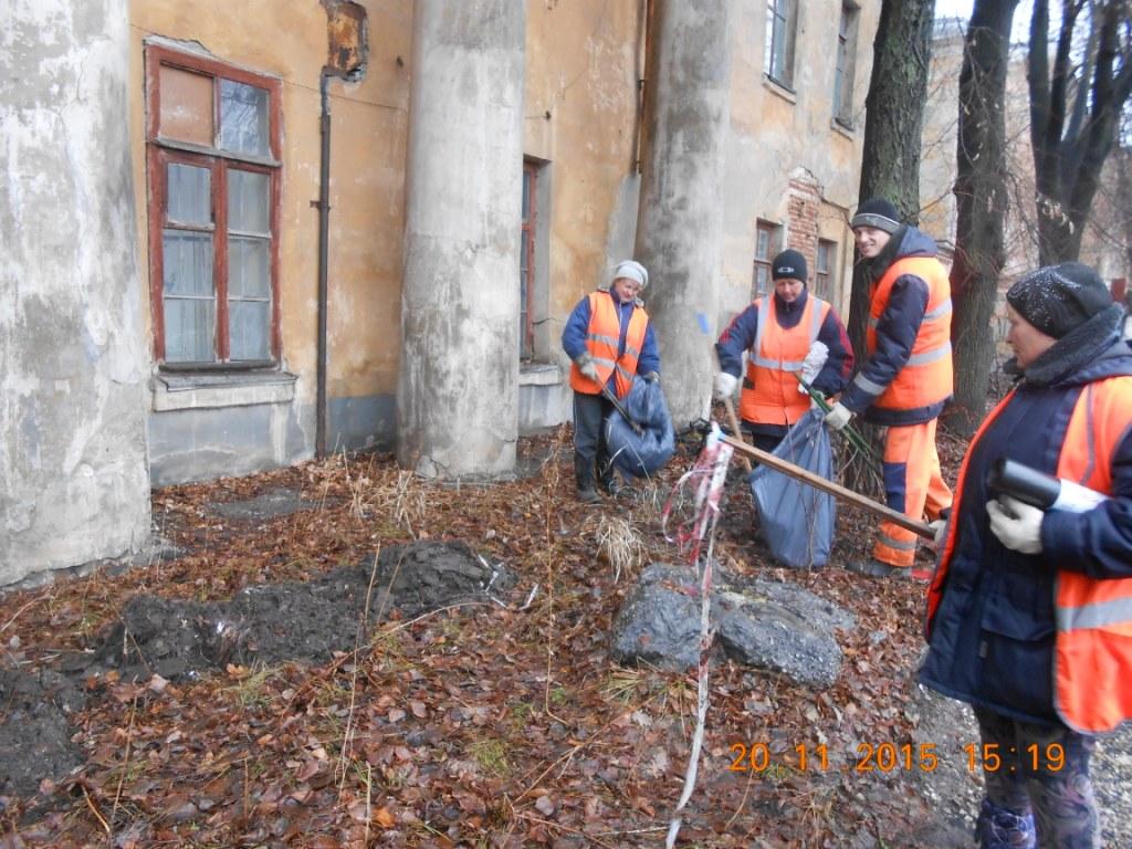 Проведена санитарная уборка на улице Семинарской