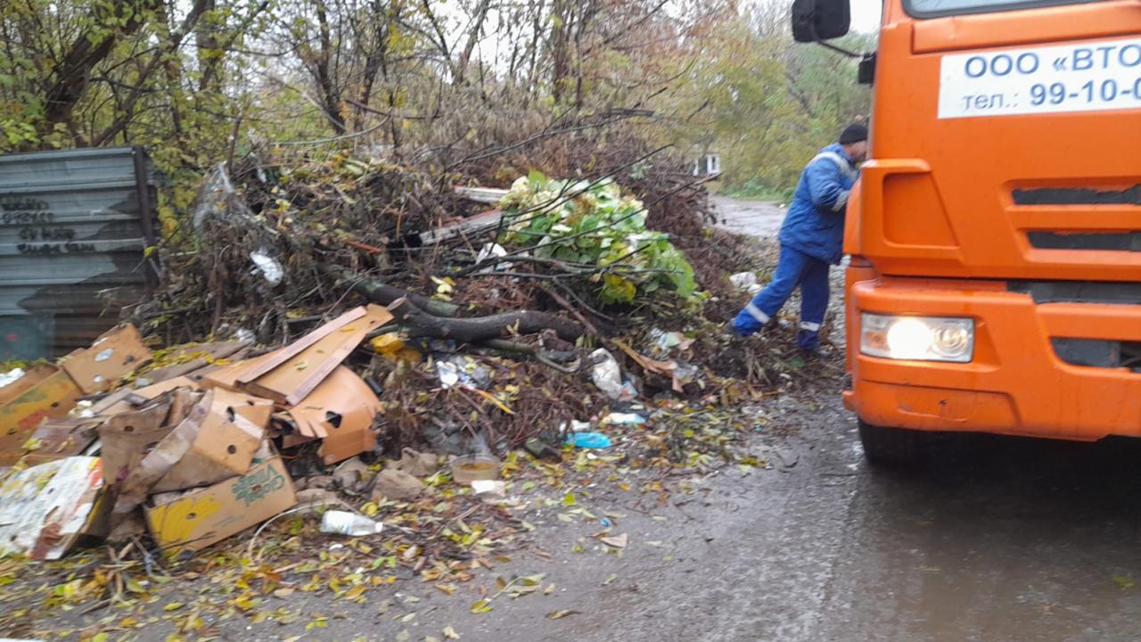 Организованы и проведены работы по вывозу свалок в районе контейнерных площадок по улице Ленинского и 3-му Мопровскому переулку Комсомола