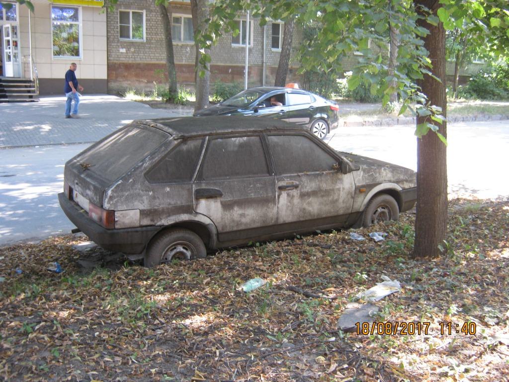 Приняты меры по вывозу брошенного автомобиля