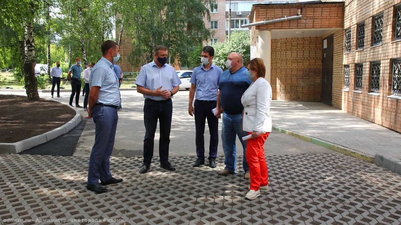 «Формирование современной городской среды»: в Рязани продолжается благоустройство дворовых территорий