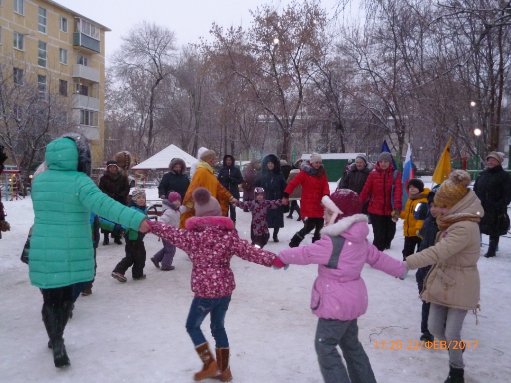 В Советском районе продолжаются дворовые праздники, посвященные Масленице